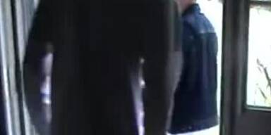 Flugzeug kommt als Boomerang zur&uuml;ck