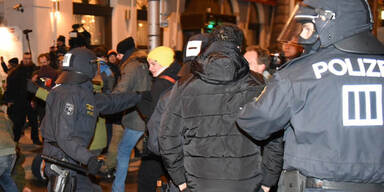 Akademikerball: Polizisten verhaftet