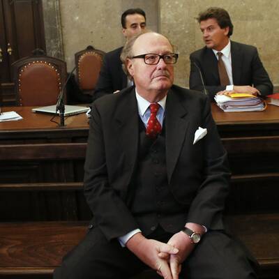  Alfons Mensdorff-Pouilly wird Geldwäsche vorgeworfen.