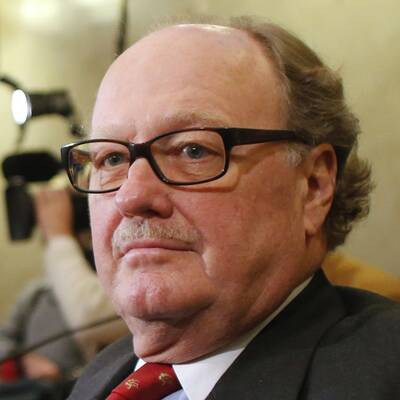  Alfons Mensdorff-Pouilly wird Geldwäsche vorgeworfen.