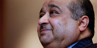 Regierung bürgerte 95 Ausländer 