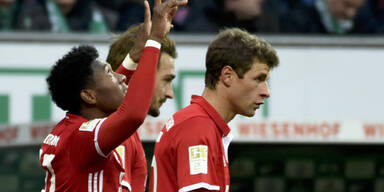 Traumtor von Alaba bei Bayern-Sieg