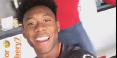 Alaba singt "Brüderchen" ein Ständchen