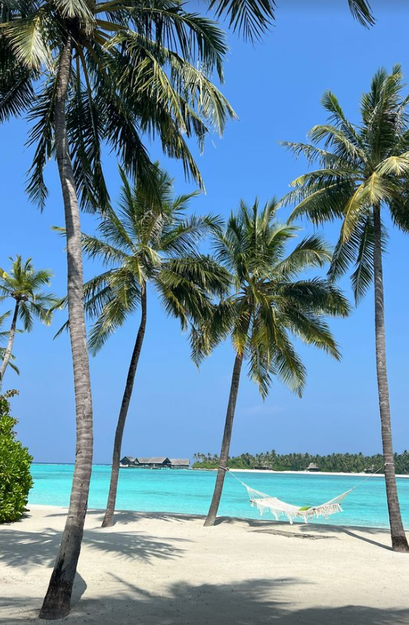 Alaba im Luxus-Urlaub auf den Malediven