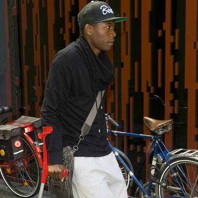 Hier humpelt Alaba zum Arzt