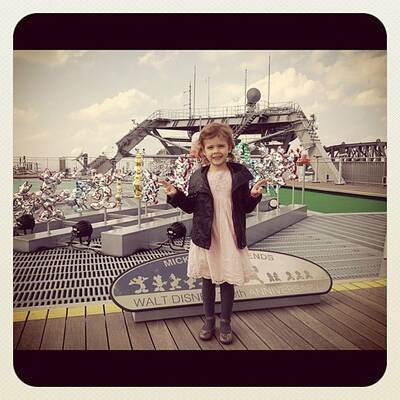 Jessica Alba mit Mann und Kindern in Tokyo