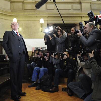  Alfons Mensdorff-Pouilly wird Geldwäsche vorgeworfen.