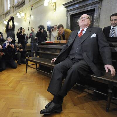  Alfons Mensdorff-Pouilly wird Geldwäsche vorgeworfen.