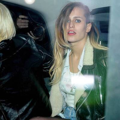 Alice beim Feiern: Sieht so ein Model aus?