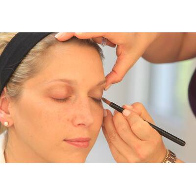 MADONNA-Gewinnerinnen bekommen Make-up-Tipps