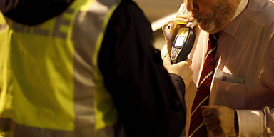 Alkolenker mit 226 km/h auf der A1 erwischt