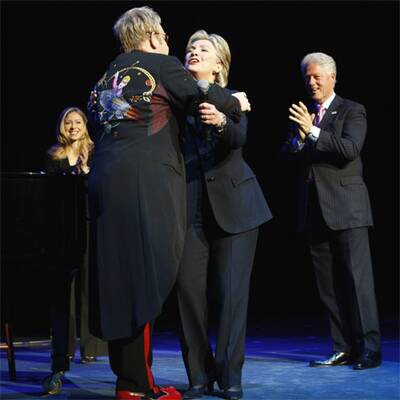 Elton John singt für Hillary Clinton