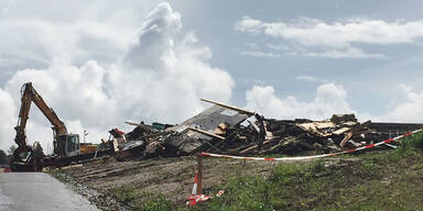 Asyl-Anschlag: Hunderte bei Solidarit&auml;tskundgebung