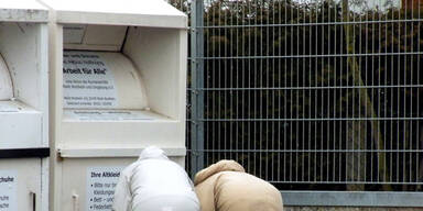 D&auml;ne wirft 1 Mio. Kronen in Altkleider-Container