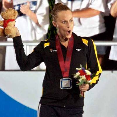 Schwimm-Star Amanda Beard zieht sich für Peta aus