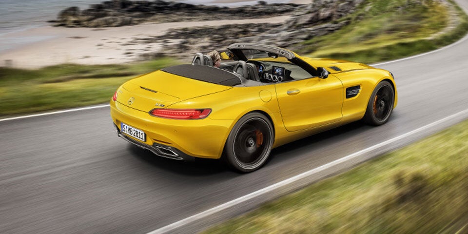 AMG greift mit dem GT S Roadster an