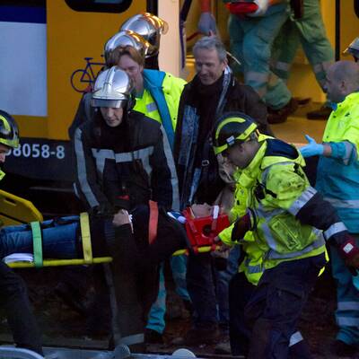 Zug-Zusammenstoß in Amsterdam: Bis zu 125 Verletzte