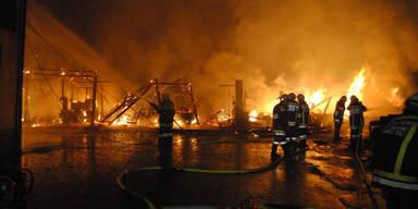 Scheune in Neuhofen abgebrannt