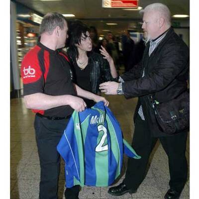 Amy Winehouse kommt in Glasgow an