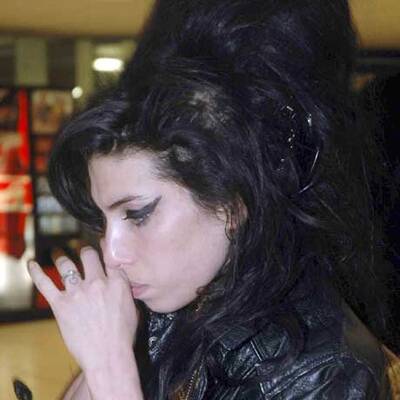 Amy Winehouse kommt in Glasgow an