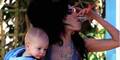 amy winehouse mit baby und schnaps