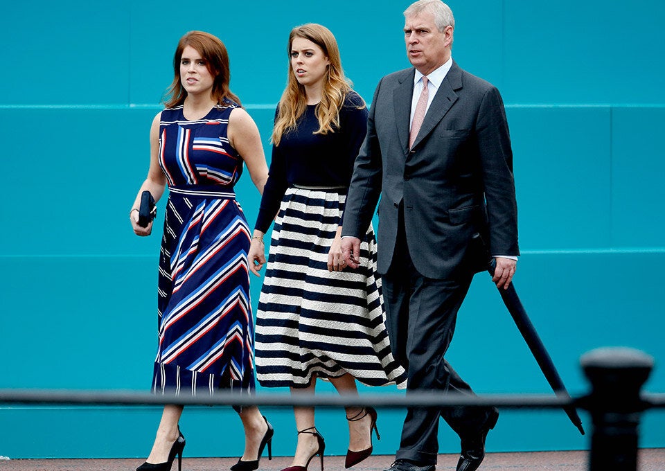 Eugenie & Beatrice: Papa Prinz Andrew zerstört das Leben seiner Töchter
