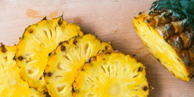 Deshalb brennt Ananas auf der Zunge