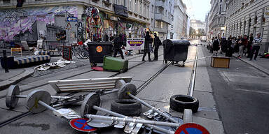 Räumung: Straßenschlacht um Punker-Haus