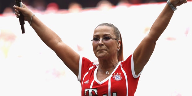 Deshalb wollen Fußballfans keine Show-Acts