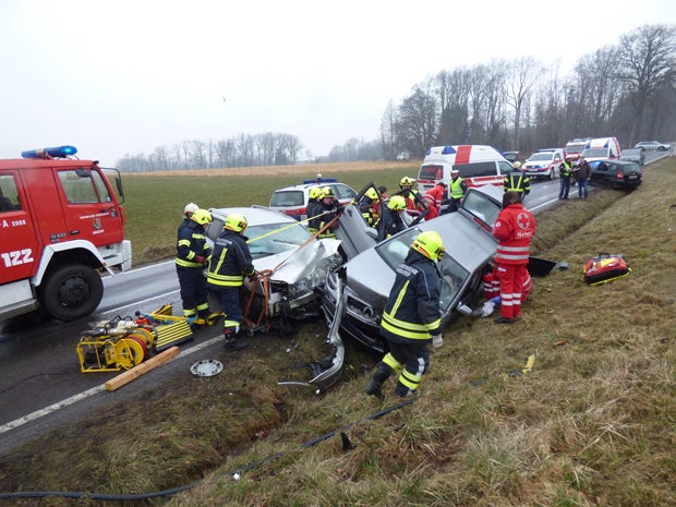 Frontal-Crash wegen Sekundenschlaf