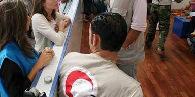 Angelina Jolie besucht Flüchtlinge im Irak