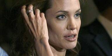 Angelina Jolie versagten die Beine