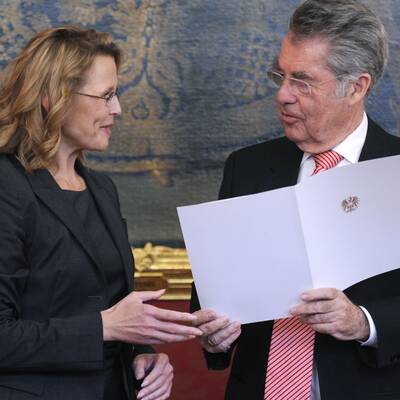 Umfangreiche Umbildung der Regierung