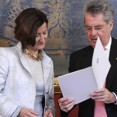 Umfangreiche Umbildung der Regierung