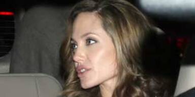 Angelina Jolie versagten die Beine