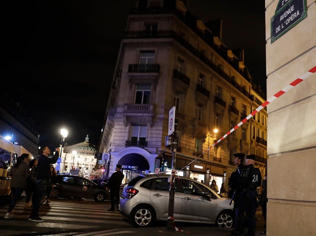Messer-Angriff in Paris: Mann ersticht eine Person - Täter erschossen