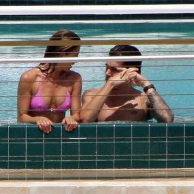 Jennifer Aniston badet im Liebesglück