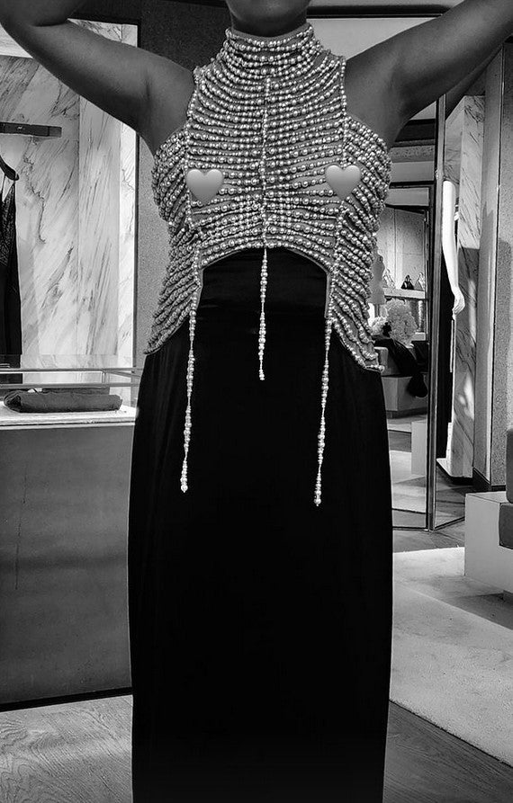 Netrebko in Paris mit Nippel-Blitzer