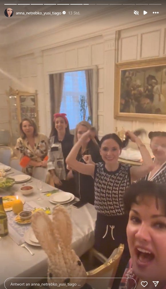 Netrebko feierte in ihrer Wohnung im ersten Bezirk.