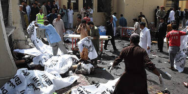 Anschlag vor Klinik: Dutzende Tote