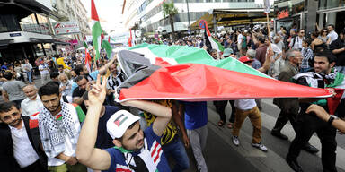 Schreiduelle bei Demos in der Wiener City