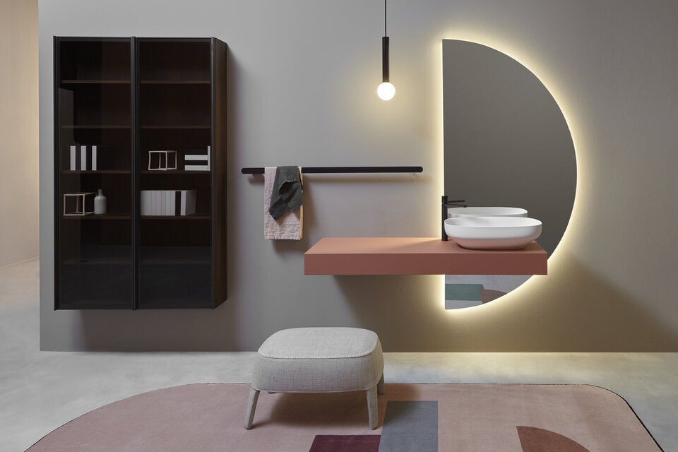 Romantik im Badezimmer. Planet Top (Waschtischplatte) in Rose Tan von antoniolupi.it. Preis auf Anfrage.