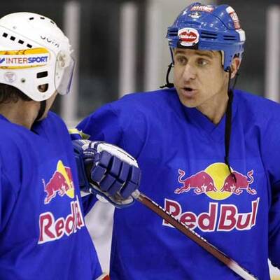 Promi-Eishockeymatch in Kitzbühel