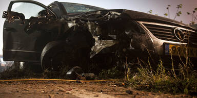 Massen-Crash im Nebel: Acht Tote 