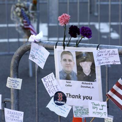 Hunderte Trauergäste verabschieden sich von Krystle Cambpell - Opfer der Boston-Anschläge.