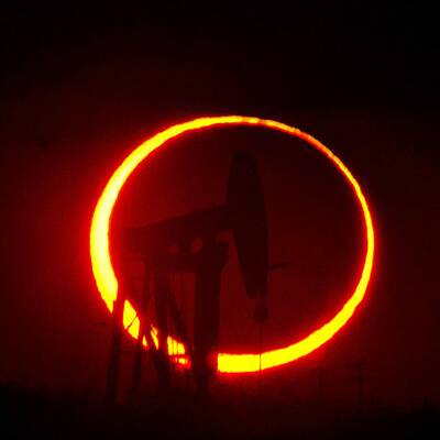 Spektakuläre Sonnenfinsternis in Asien & USA