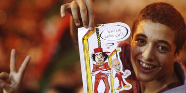 Libyen: Rebellen jagen Gaddafi 