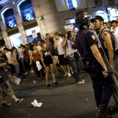 Die Polizei ging mit Schlagstöcken gegen die Demonstranten vor