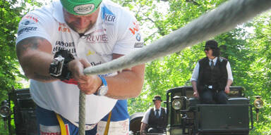 Kraftlackl zog zwölf Fiaker im Wiener Prater