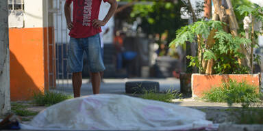 Ecuador: Leichen auf den Stra&szlig;en, Bestattungsunternehmen &uuml;berfordert